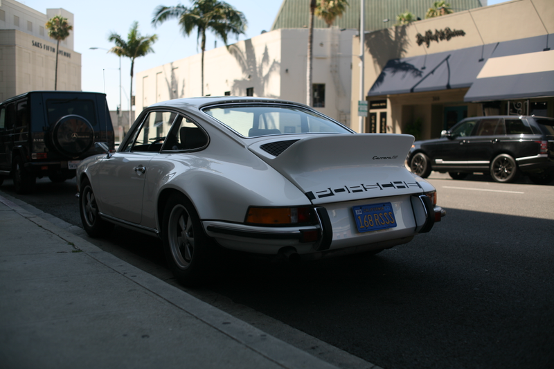 Illustration for article titled Welcome to Beverly Hills, where you can find a street parked 2.7 RS